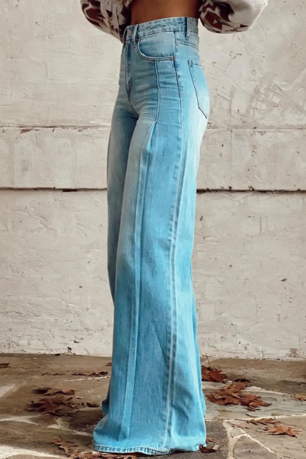 Vittoria | Elegant Flared Pants Design